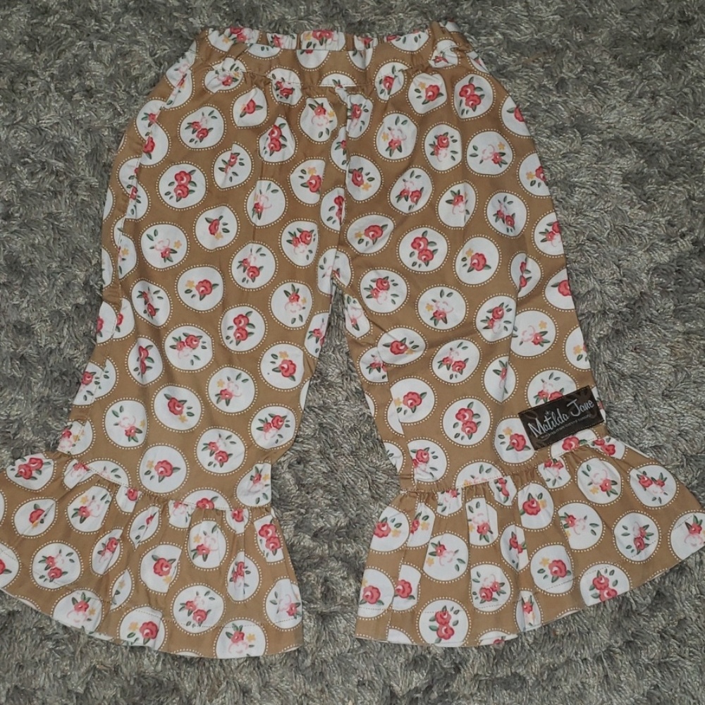 Girls ruffle pants